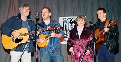 Sheena Wellington & The McCalmans © of Lindsay Addison